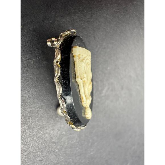 Vinitage Wedgwood Black Jasperware Cameo Pin Pendant Gold Tone - Picture 3 of 8